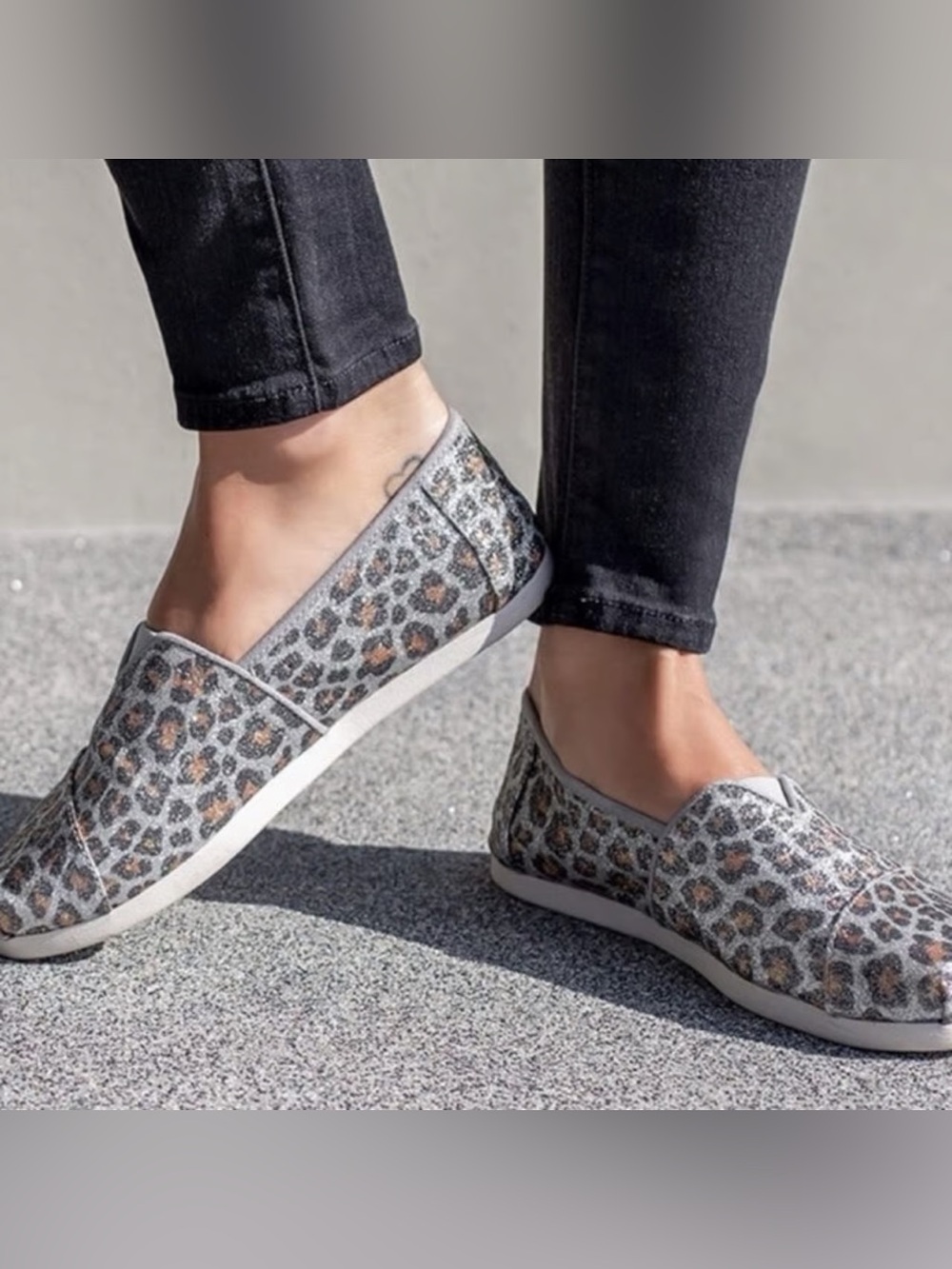 Toms | Women’s Silver/Tan Glitter Cheetah Print Slip-On Alpargata Flats Size 9